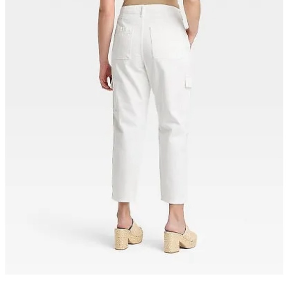 Universal Thread Boyfriend Crop Jeans - Picture 2 of 10